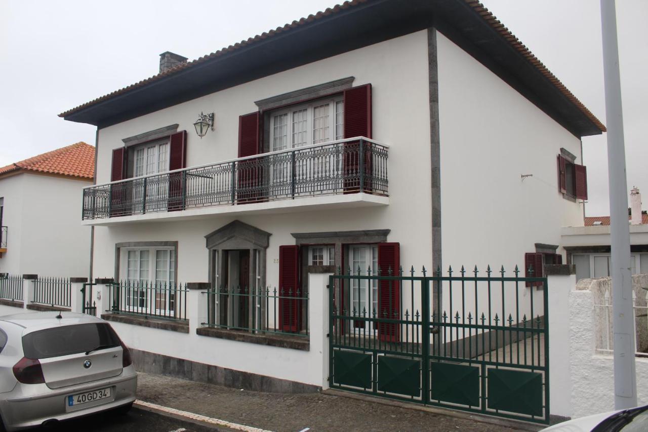 Vitorino De Nemesio Guesthouse ปอนตาเดลกาดา ภายนอก รูปภาพ