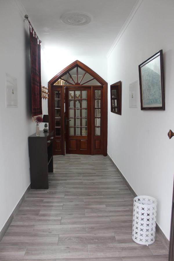 Vitorino De Nemesio Guesthouse ปอนตาเดลกาดา ภายนอก รูปภาพ