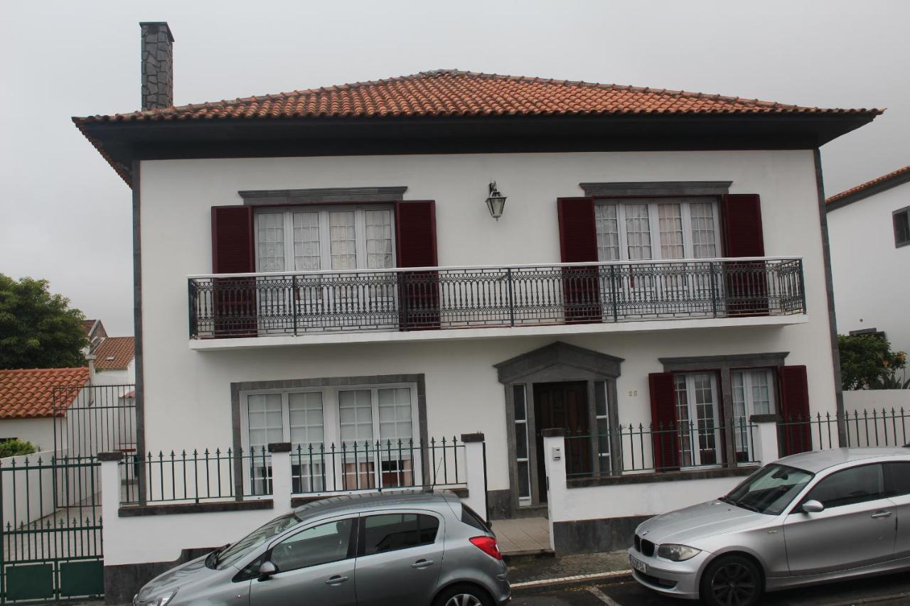 Vitorino De Nemesio Guesthouse ปอนตาเดลกาดา ภายนอก รูปภาพ