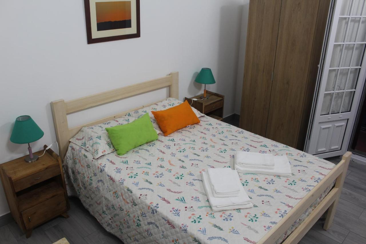 Vitorino De Nemesio Guesthouse ปอนตาเดลกาดา ภายนอก รูปภาพ
