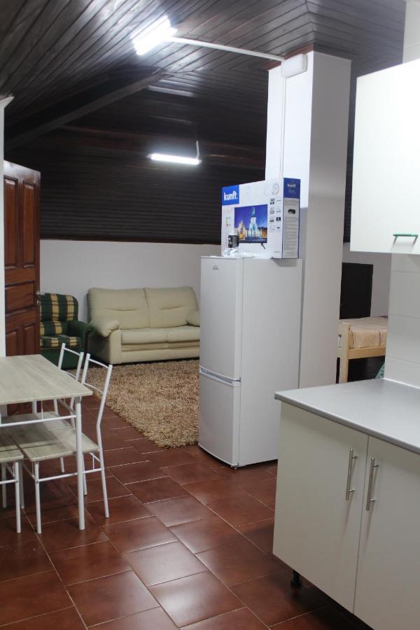 Vitorino De Nemesio Guesthouse ปอนตาเดลกาดา ภายนอก รูปภาพ