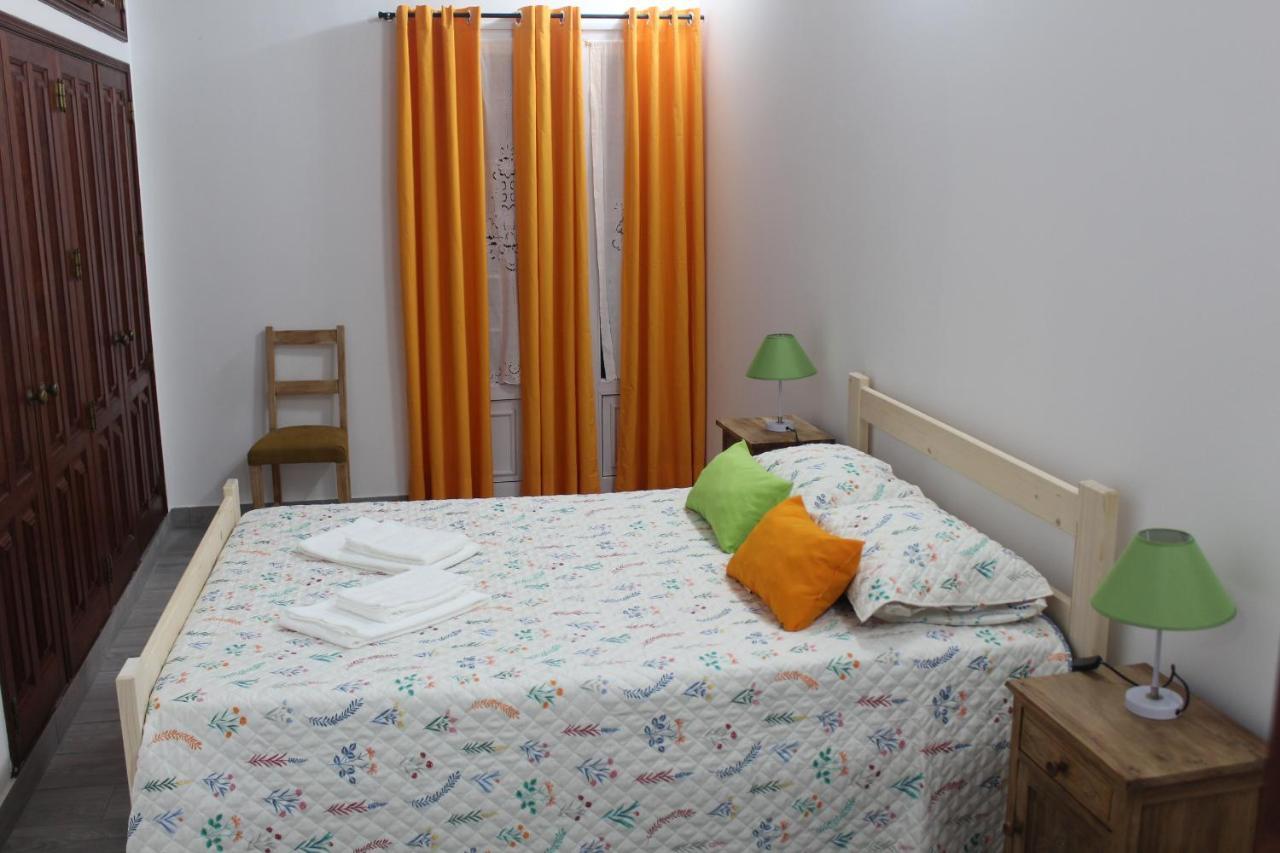 Vitorino De Nemesio Guesthouse ปอนตาเดลกาดา ภายนอก รูปภาพ